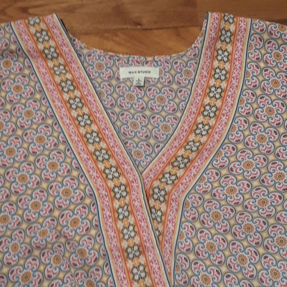 Max Studio high low shirt